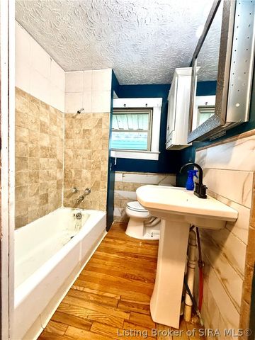 608 W Spring Street, New Albany, IN 47150