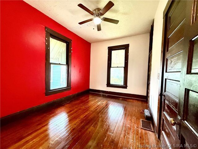 608 W Spring Street, New Albany, IN 47150