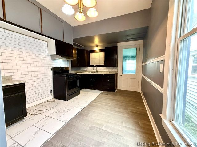 608 W Spring Street, New Albany, IN 47150