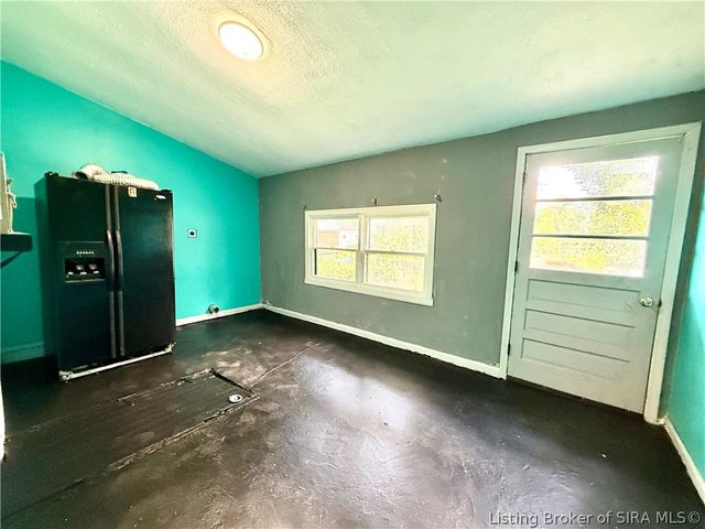 608 W Spring Street, New Albany, IN 47150