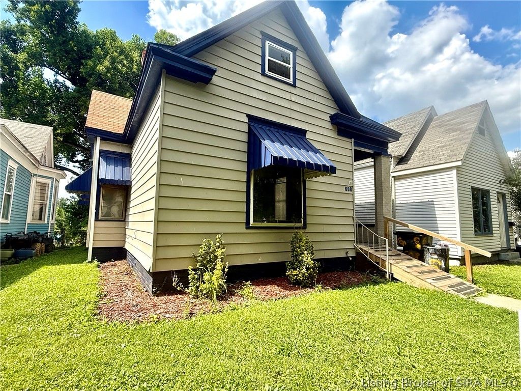 608 W Spring Street, New Albany, IN 47150