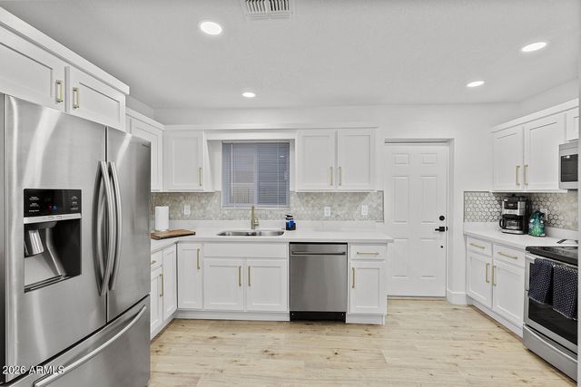 701 W WINDSOR Avenue, Phoenix, AZ 85007