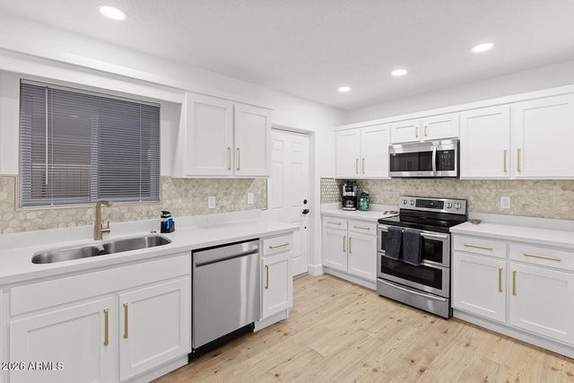 701 W WINDSOR Avenue, Phoenix, AZ 85007