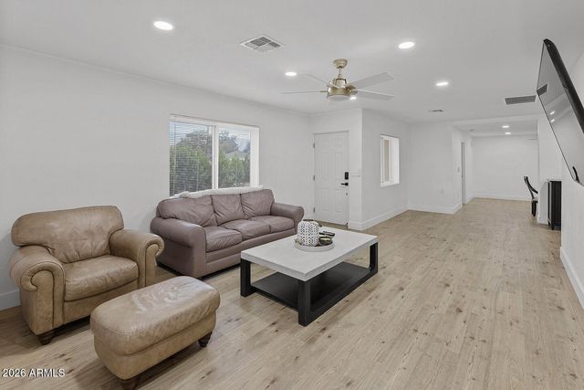 701 W WINDSOR Avenue, Phoenix, AZ 85007