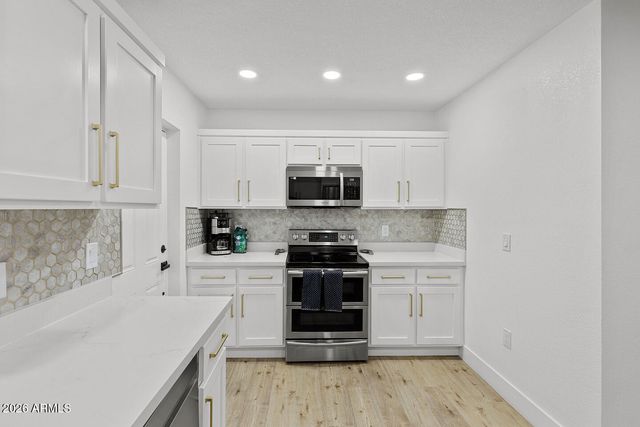 701 W WINDSOR Avenue, Phoenix, AZ 85007