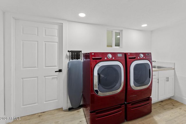 701 W WINDSOR Avenue, Phoenix, AZ 85007