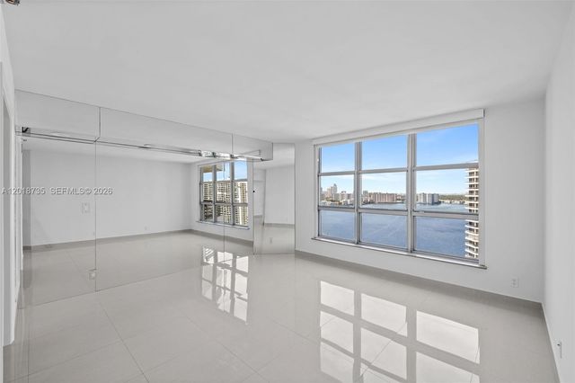 19195 NE 36th Ct 2705, Aventura, FL 33180