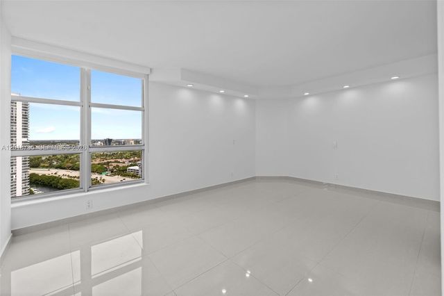 19195 NE 36th Ct 2705, Aventura, FL 33180