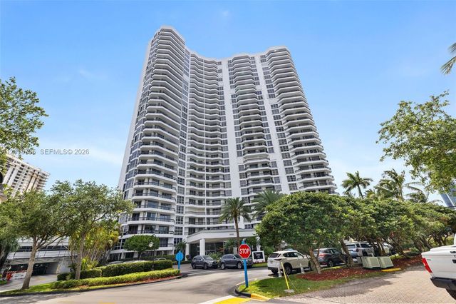 19195 NE 36th Ct 2705, Aventura, FL 33180