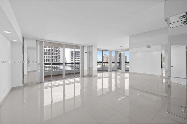 19195 NE 36th Ct 2705, Aventura, FL 33180