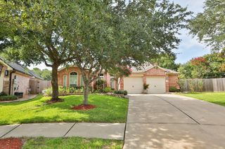 831 Crystal Bay Lane, League City, TX 77573
