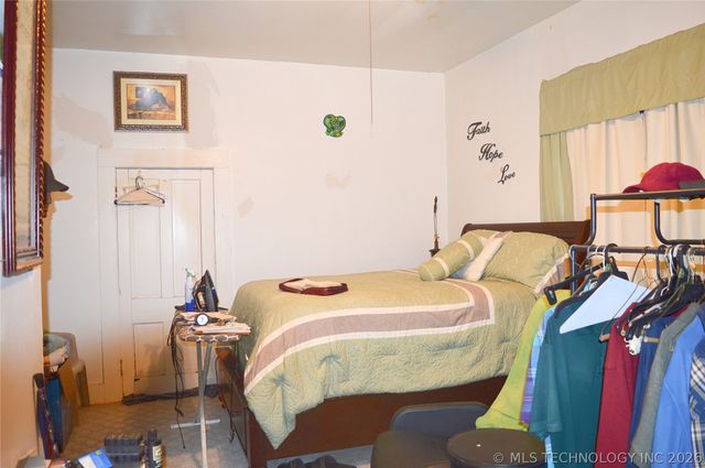 601 N G Street, Hugo, OK 74743