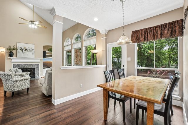 2809 Stonehurst Drive, Grapevine, TX 76051