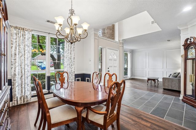 2809 Stonehurst Drive, Grapevine, TX 76051
