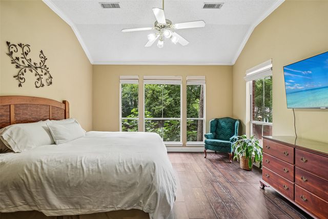 2809 Stonehurst Drive, Grapevine, TX 76051