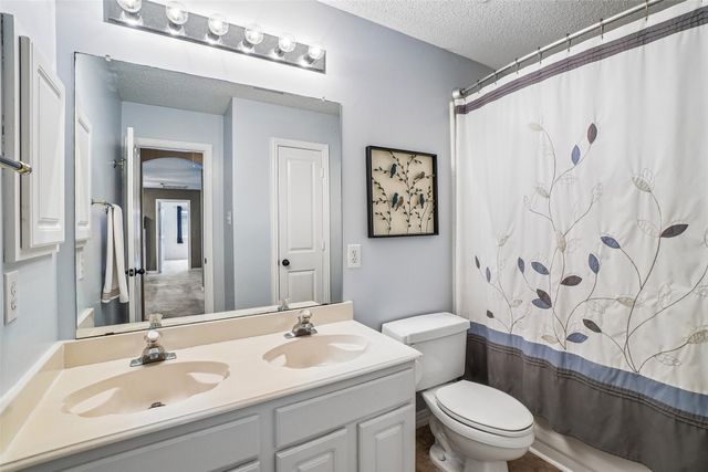 2809 Stonehurst Drive, Grapevine, TX 76051