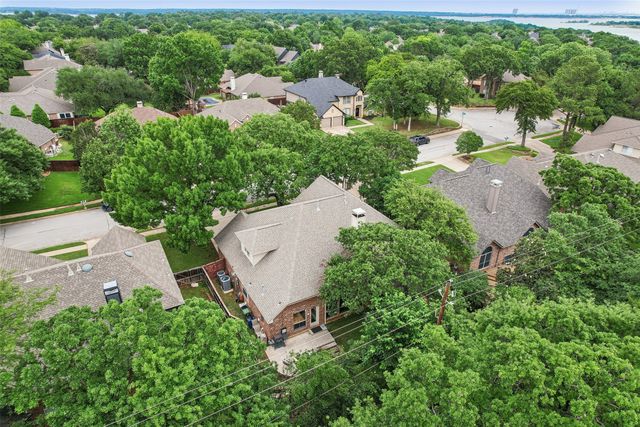 2809 Stonehurst Drive, Grapevine, TX 76051