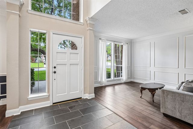 2809 Stonehurst Drive, Grapevine, TX 76051