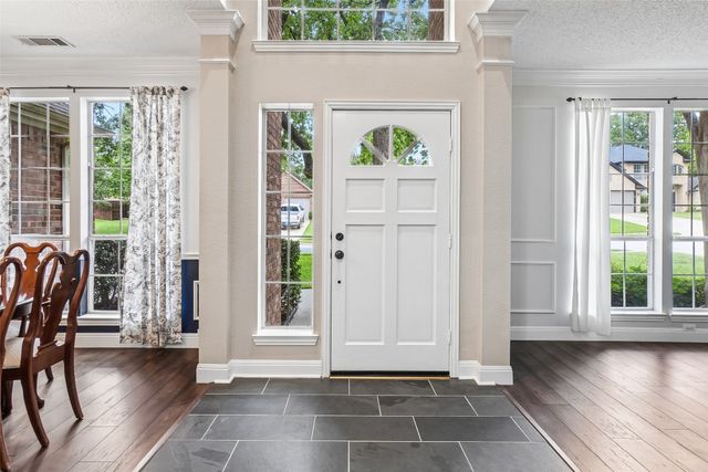 2809 Stonehurst Drive, Grapevine, TX 76051