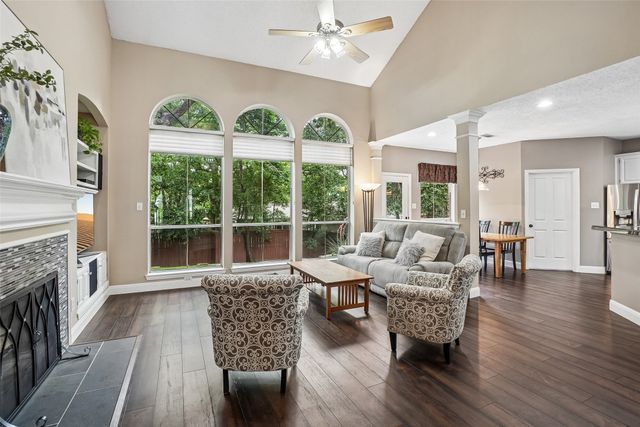 2809 Stonehurst Drive, Grapevine, TX 76051