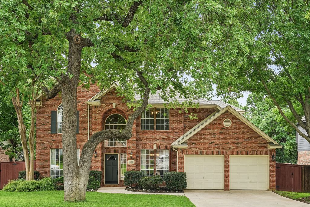 2809 Stonehurst Drive, Grapevine, TX 76051