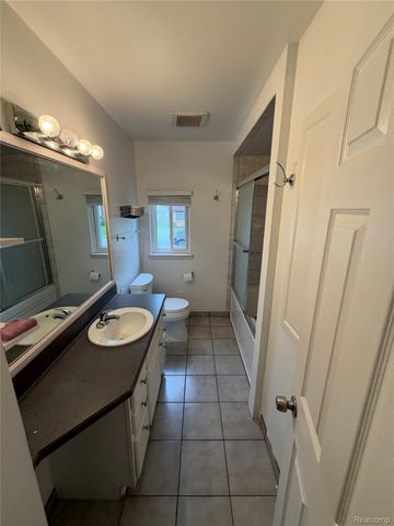 229 Wainwright Street, Novi, MI 48377