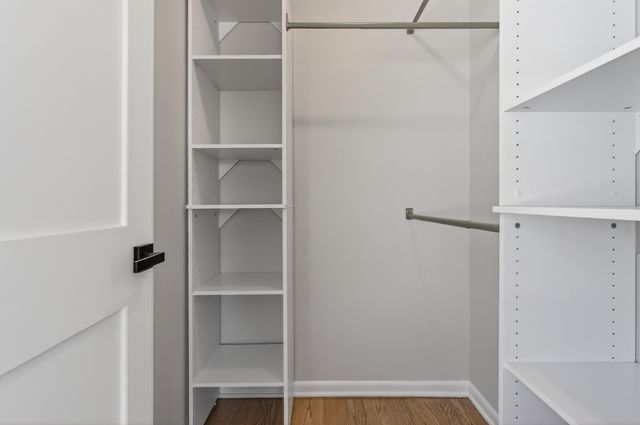 6 W Cypress Street, Arlington Heights, IL 60005