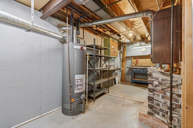 6 W Cypress Street, Arlington Heights, IL 60005