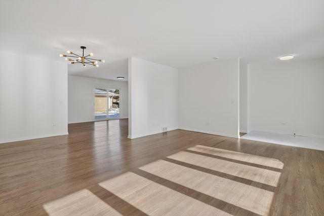 6 W Cypress Street, Arlington Heights, IL 60005