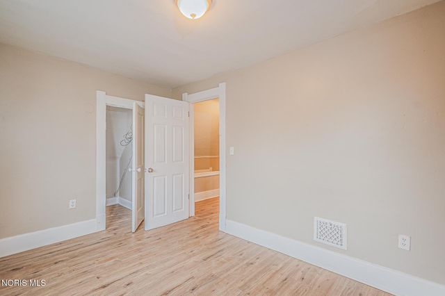 1110 Montrose Avenue, Toledo, OH 43607