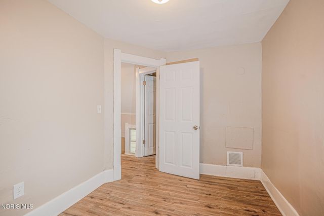 1110 Montrose Avenue, Toledo, OH 43607