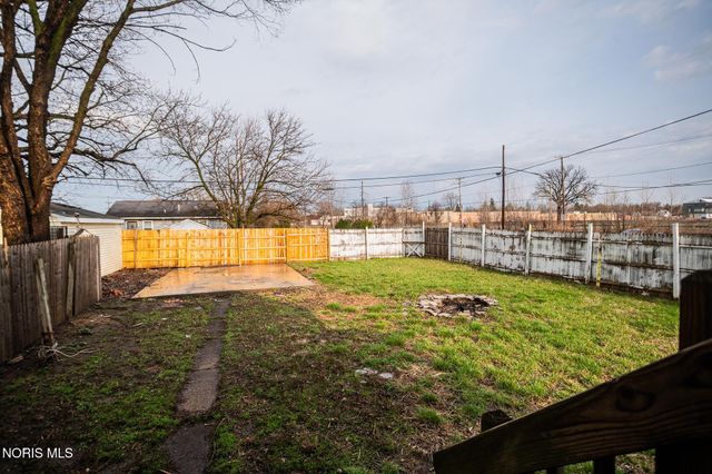 1110 Montrose Avenue, Toledo, OH 43607