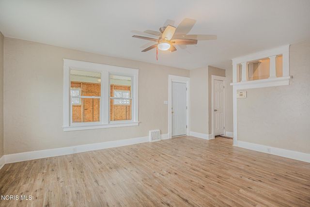 1110 Montrose Avenue, Toledo, OH 43607