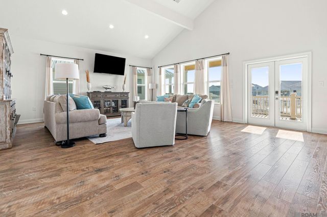 47 Queen Bess, Grand Isle, LA 70358