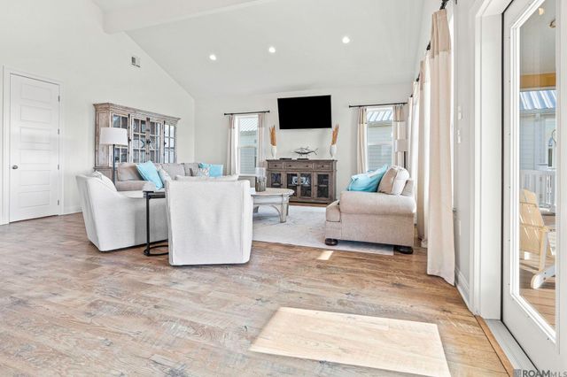 47 Queen Bess, Grand Isle, LA 70358