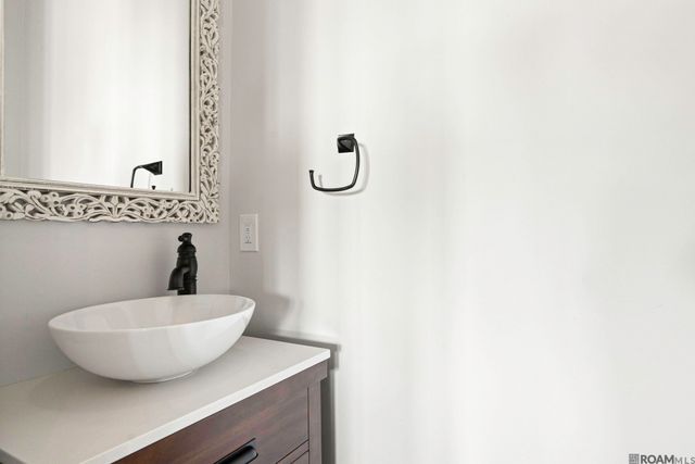 47 Queen Bess, Grand Isle, LA 70358