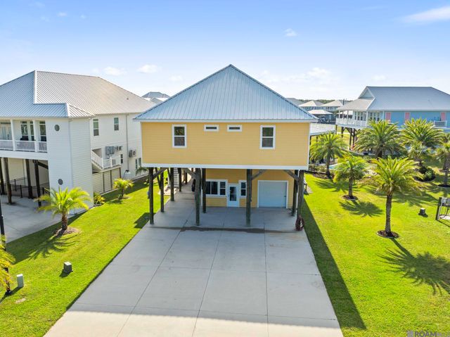 47 Queen Bess, Grand Isle, LA 70358