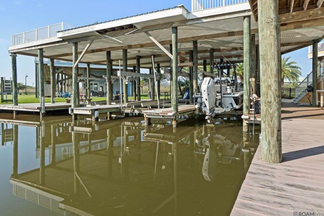 47 Queen Bess, Grand Isle, LA 70358