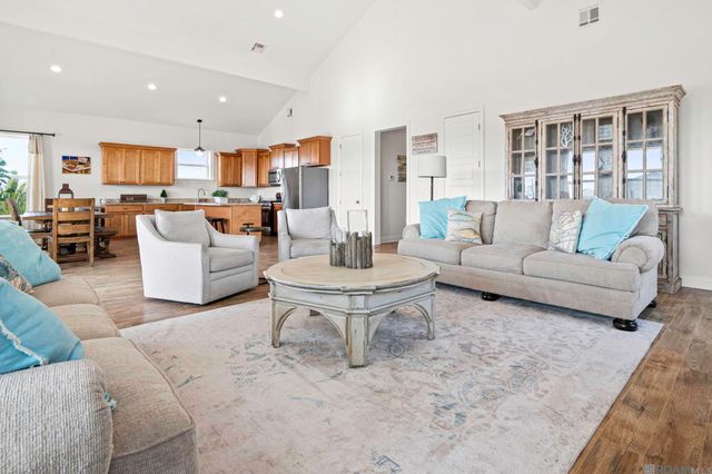 47 Queen Bess, Grand Isle, LA 70358