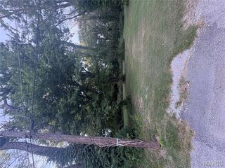 9019 Crest Drive, Fairview Heights, IL 62208