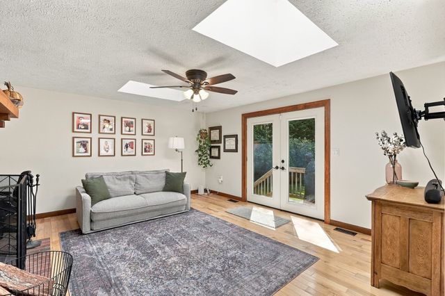60 Bailey Road, Dracut, MA 01826