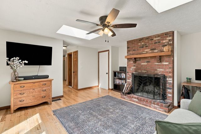 60 Bailey Road, Dracut, MA 01826