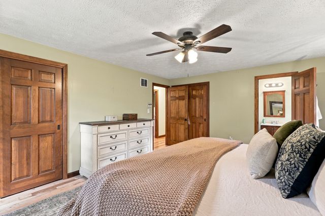 60 Bailey Road, Dracut, MA 01826