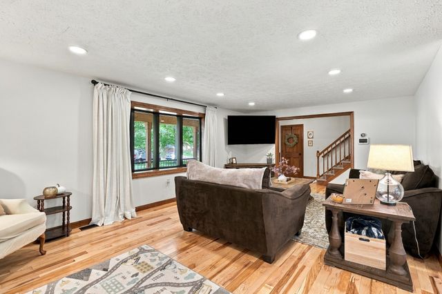 60 Bailey Road, Dracut, MA 01826