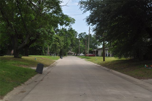 722 Sunset Street, Sulphur Springs, TX 75482