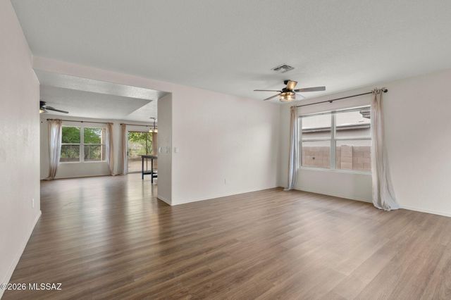 10930 S Camino San Clemente, Vail, AZ 85641