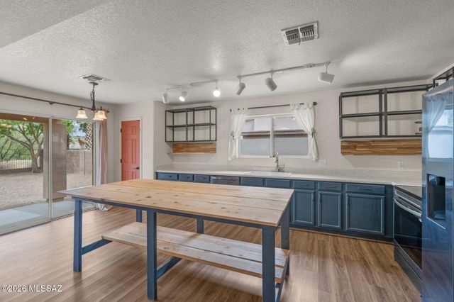 10930 S Camino San Clemente, Vail, AZ 85641
