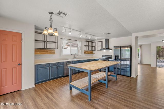 10930 S Camino San Clemente, Vail, AZ 85641