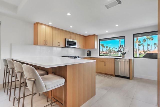 96 Conejo Circle, Palm Desert, CA 92260