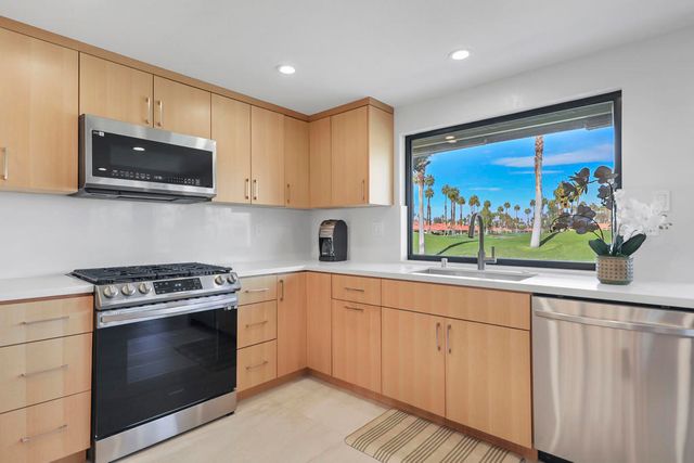 96 Conejo Circle, Palm Desert, CA 92260